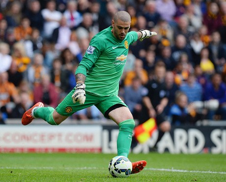 Valdes Tinggalkan MU pada Januari