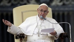 Paus Minta Maaf terkait Berbagai Skandal