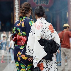 Berani Memotret Punggung? Ini yang Patut Diperhatikan