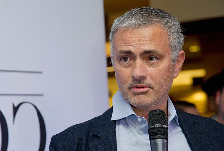 Mourinho Ingatkan Pentingnya Laga Lawan Villa