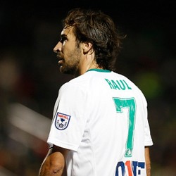 Raul Gonzalez Akan Pensiun pada November