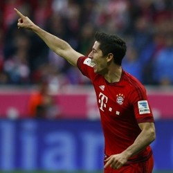 Alaba: Lewandowski Samai Rekor Gol Gerd Mueller? Mungkin Saja