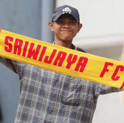 Puluhan Bus Suporter Sriwijaya FC Berangkat ke Jakarta Malam Ini