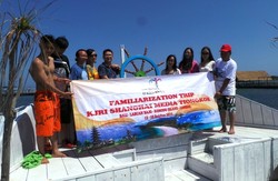 Main Watersport di Bali, Para Jurnalis Tiongkok: Seru!