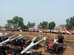Pemerintah Sebar Ribuan Traktor Gratis di Sumsel