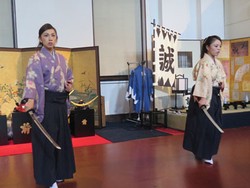 Menyaksikan Teknik Bela Diri Asli Jepang dengan Pedang