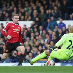 Efektivitas Serangan Cepat Setan Merah Jungkalkan Everton