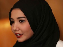 Zaskia Sungkar Bangga Bisa Kenalkan Fashion Muslim Hingga ke Mancanegara