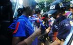 Rombongan Bobotoh Digeledah Polisi di Polda Metro Jaya