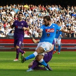 Napoli Taklukkan Fiorentina 2-1