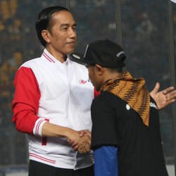 Jokowi: Selamat untuk Persib dan Semoga Sepakbola Makin Mempersatukan