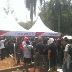 Rela Antre dari Pagi Buta demi Nonton Persib Berlaga