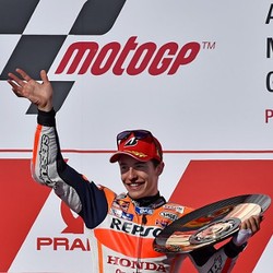 Marquez Menang dengan Ban Depan yang Overheat
