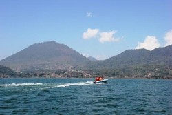 Bukan Cuma Pantai, Bali Juga Punya Danau Indah