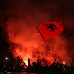 Bendera di Pesawat Kontrol itu Soal Kemerdekaan yang Belum Selesai