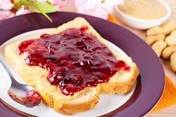 Roti Bakar dan Telur Orak-arik, Sarapan Praktis yang Populer