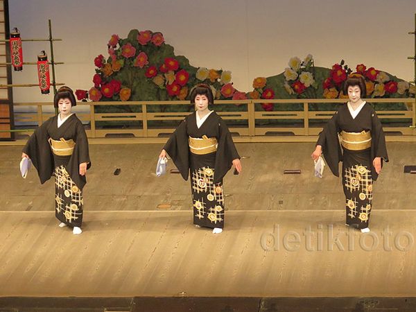 Pertunjukan Tari Maiko di Kyoto Film and Art Festival 2015