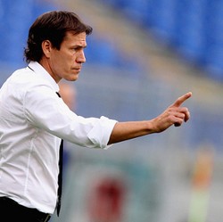 Lupakan yang Sudah Berlalu, Roma Fokus Raih Poin Penuh dari Leverkusen