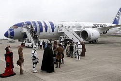 Heboh! Stormtroopers Hadir di Pesawat Maskapai Jepang