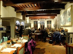 Restoran di Utrecht dalam Kastil Abad ke-13