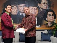 Yuddy Chrisnandi Serahkan Laporan Kinerja Setahun