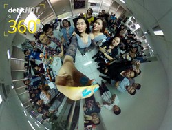 Auuu! Wefie Bareng Duo Serigala di detikcom