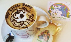 Wah, Lucunya Kafe Bertema My Little Pony di Jepang!