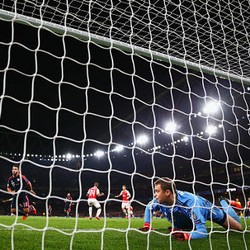 Arsenal Kandaskan Bayern 2-0
