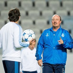 Blanc Sebut Madrid Tim yang Defensif, Benitez Tegas Membantah