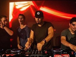 Ini Seleb yang Kesengsem dengan Calon Mobil Tercepat Dunia, Bugatti Chiron