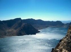 Ada Danau Surga di Korea Utara