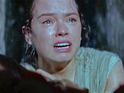 Daisy Ridley Menangis Lihat Trailer Baru Star Wars: The Force Awakens