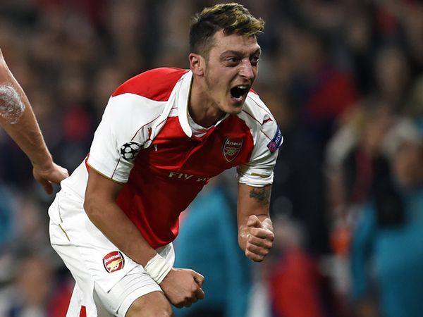 Arsenal Kalahkan Bayern Munich 2-0