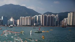 Turis Cina Dipukuli di Hong Kong