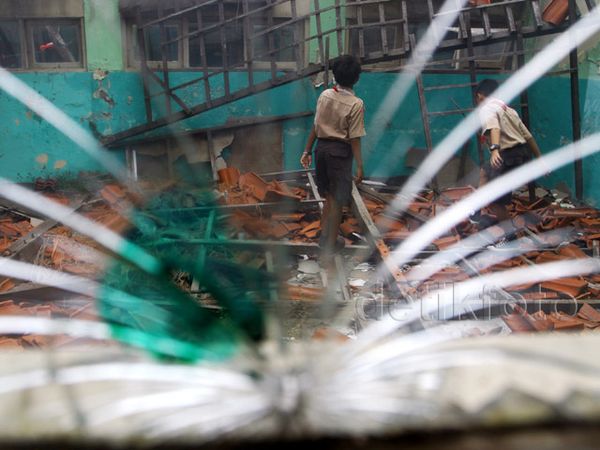2 Tahun Rusak, SDN Kramat Jati 12 Belum Diperbaiki