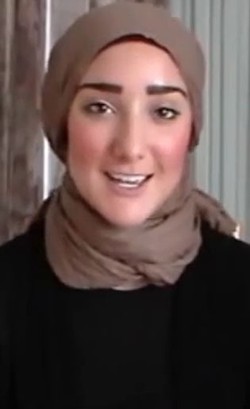 Tutorial Hijab dengan Crinkle Rawis untuk Tampil Santai