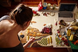 Bahan-Bahan Makanan Ini Disulap Ilustrator Makanan Jadi Lukisan Indah (2)