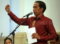 Menteri, Gubernur BI, dan Ketua OJK Merapat ke Istana Bahas Paket Jilid V Jokowi