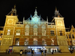 Amsterdam Centraal, Stasiun Tapi Sekaligus Destinasi Wisata