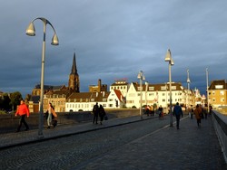 Teriknya Matahari Pukul 7 Malam di Maastricht, Belanda