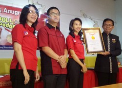 Produk Bumbu Nasi Goreng Poll Pedass KOBE Raih Rekor MURI