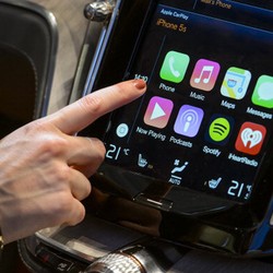 Siri, Google Now & Cortana: Mana Lebih Mengganggu?