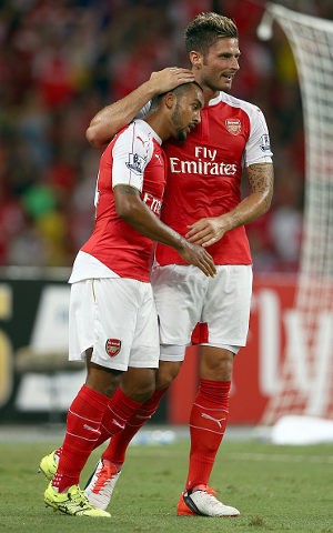 Walcott dan Giroud Akan Terus Dirotasi