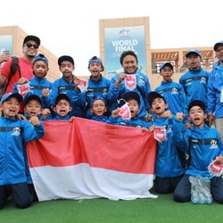 Beradu Yel-yel dan Kegembiraan di Upacara Pembukaan