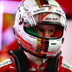 Vettel Kena Penalti 10 Grid, Lebarkan Jalan Hamilton ke Tangga Juara Dunia
