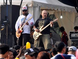 NTRL Ajak Penonton Berjingkrak di Mandiri Karnaval 2015