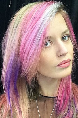 Brony Hair, Tren Rambut Warna-warni Terinspirasi dari Kartun My Little Pony