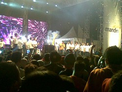 Cara Bank Mandiri Permudah Masyarakat Bayar Listrik dan Pajak