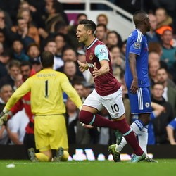 West Ham Kalahkan 10 Pemain Chelsea 2-1
