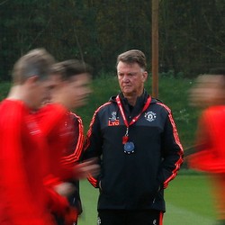 Jelang Derby Manchester, Van Gaal Tak Mau Terbawa Suasana